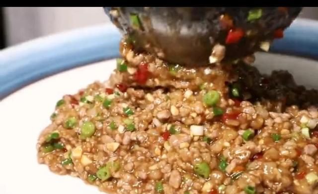 旺火快炒“脆滑肉”，家常小炒见功夫