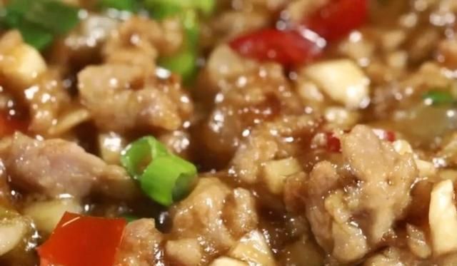 旺火快炒“脆滑肉”，家常小炒见功夫