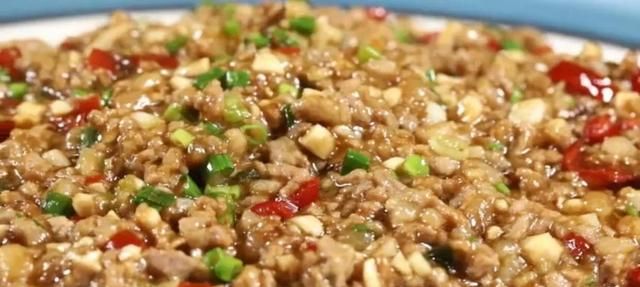 旺火快炒“脆滑肉”，家常小炒见功夫