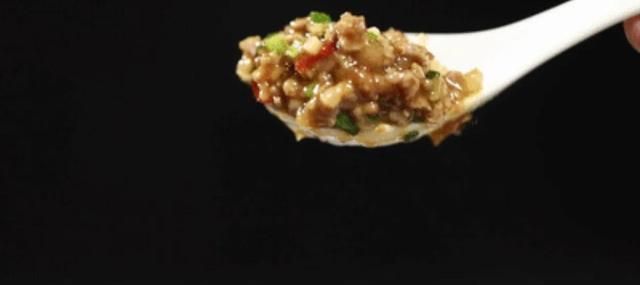 旺火快炒“脆滑肉”，家常小炒见功夫
