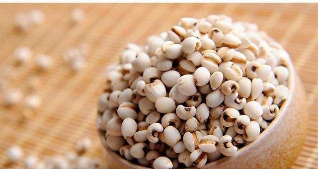 薏米芡实陈皮莲子排骨汤(红豆薏米芡实莲子红枣排骨汤)图1