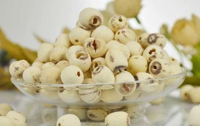 薏米芡实陈皮莲子排骨汤(红豆薏米芡实莲子红枣排骨汤)图3