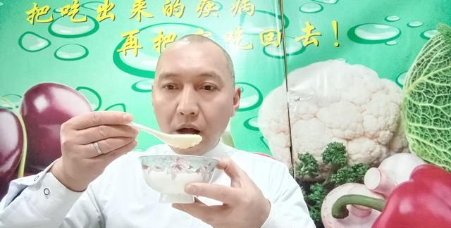 小米配红枣煮粥，镇静安神好睡觉，86岁老人说的，我也刚知道