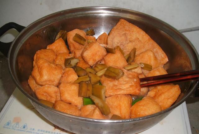 一间小屋，一个电磁炉，一个小锅，一个农民工的30天菜谱
