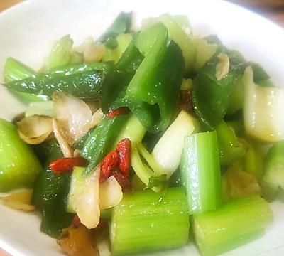 别再出去吃了，西芹百合自己做更好吃