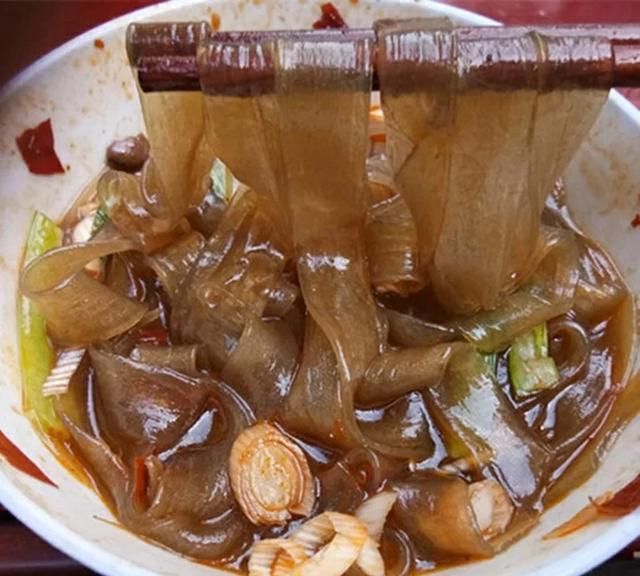 怎么加工红薯粉皮(怎样制作红薯粉皮)图2