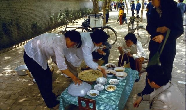 又到了吃凉皮的季节,你做的凉皮好吃吗图1