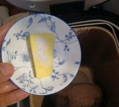 吃了这碗“用料十足”的披萨家庭版，一口下肚感觉超暖