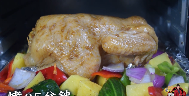 秘制烤箱烤鸡最好吃的做法，简单美味又馋人，好吃极了