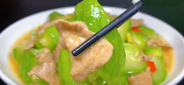 过年后，建议常吃这6样刮油菜，简单营养又健康，大人小孩都爱吃