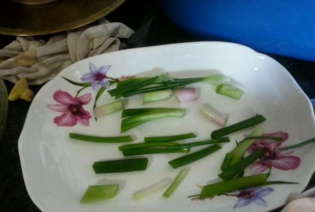 蒸豆豉鲮鱼油麦菜(豆豉鲮鱼蒸花腩)图5