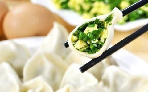 韭菜鸡蛋月饼，谁做得韭菜鸡蛋馅的月饼，过来，我保证不打你