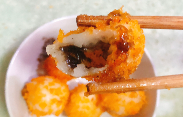 炸汤圆时，冻汤圆不能直接炸，多做3步，不开裂不露馅，外酥里糯