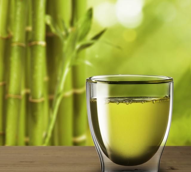 恭喜爱喝茶的人：绿茶研究有新进展，能延年益寿，但是别贪杯