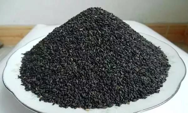 黑芝麻有什么营养和功效,黑芝麻营养成分表图7