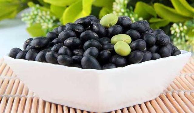 常喝黑豆豆浆有哪些好处？三件事助您圆满吸收黑豆营养