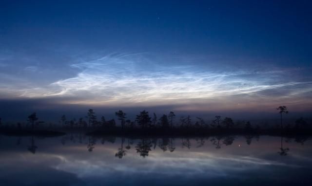 夜光云是云吗(夜光云是地震云吗)图1