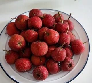 新鲜山楂怎么做成甜品小吃(电视剧里的山楂甜品)图1