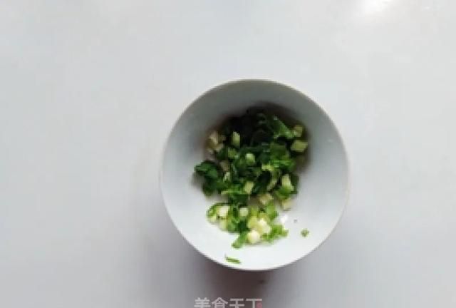 趁这个好春光，来吃嫩蚕豆啦！软糯清香的蚕豆，好吃得停不下来