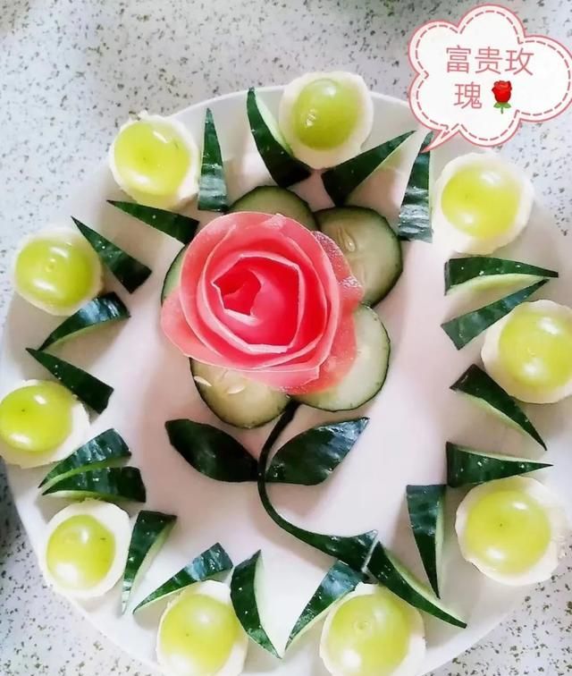 奇思妙“拼”“果”然精彩——育红小学开展一、二年级亲子创意水果拼盘活动