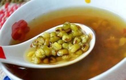 绿豆被中医称为万能解药是真的吗？绿豆汤送药影响药效吗？