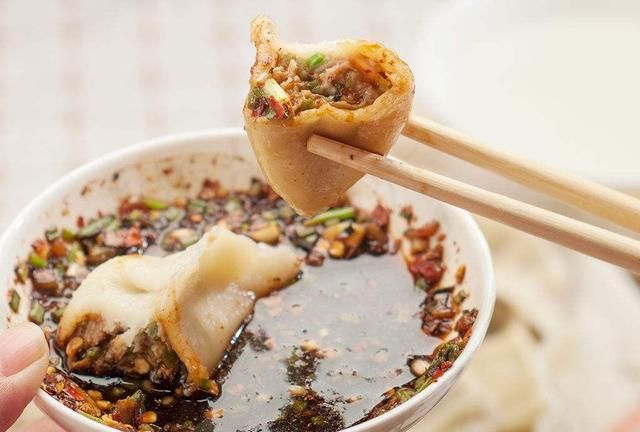 吃饺子一般是蘸醋,还有其他的吃法吗图3