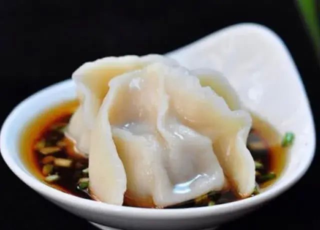包羊肉馅饺子时，一般搭配什么菜？做对了香味扑鼻，好吃没膻味