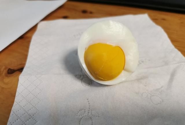 什么样的鸡蛋不能吃(什么样的鸡蛋最不能吃)图1