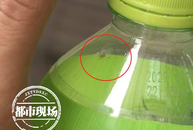 康师傅绿茶内喝出虫卵？男子恶心不已，厂家：已赔偿