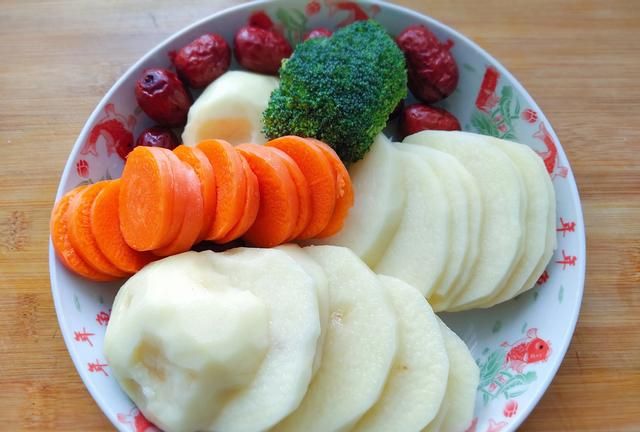 一岁的母乳宝宝怎么安排辅食图6