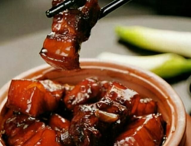 炖肉时，直接下锅是大错，牢记关键3步，软烂鲜香，不腥气不油腻