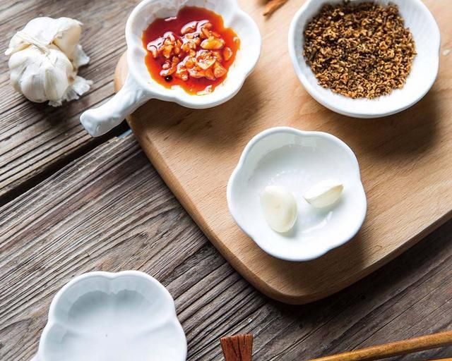 最好吃的5种火锅蘸料，什么火锅都能搭，网友：以前火锅白吃了