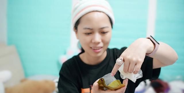 来自西班牙皇室秘方可食用物料精心调配的莱蒂娅古树橄榄油面膜