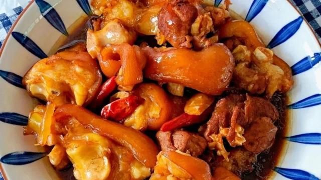超美味的家宴美食酱香猪脚，软糯Q弹，入口即化，多汁入味超下饭