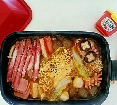 #暖冬酱在手，嗨吃部队锅#懒人料理韩式部队锅