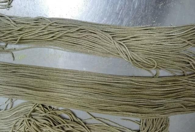 荞麦面有哪些做法,荞麦面河捞的做法图5