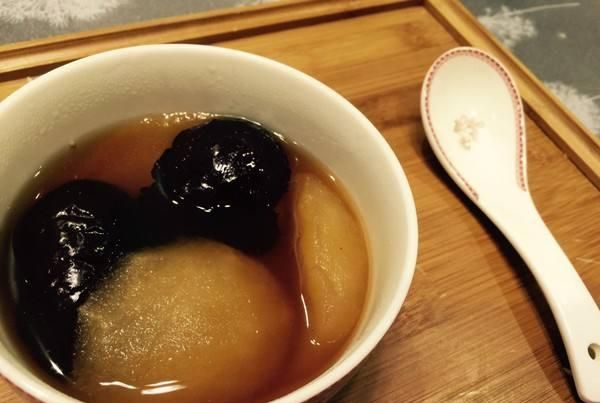 红糖可以和梨蒸着吃吗图1