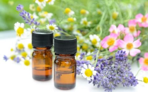 茶树精油可以去痘印吗,怎么使用