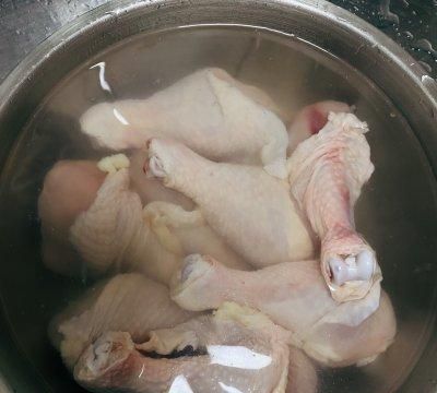 色香味俱全，米饭配电高压锅版三杯鸡，下饭绝杀