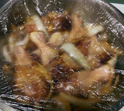 色香味俱全，米饭配电高压锅版三杯鸡，下饭绝杀