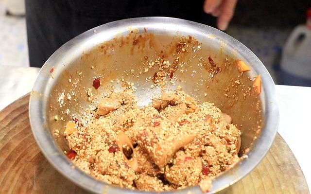 粉蒸肉怎样做软糯入味，厨师长分享诀窍，出锅鲜香松软不油腻