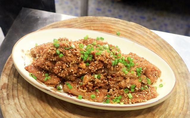 粉蒸肉怎样做软糯入味，厨师长分享诀窍，出锅鲜香松软不油腻