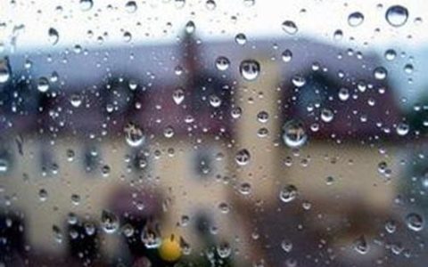 冬季开车里面起雾怎么办,冬季开车如何除挡风玻璃的雾