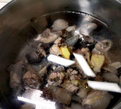 周末超美味的山药炖鸡来袭，还不快吃