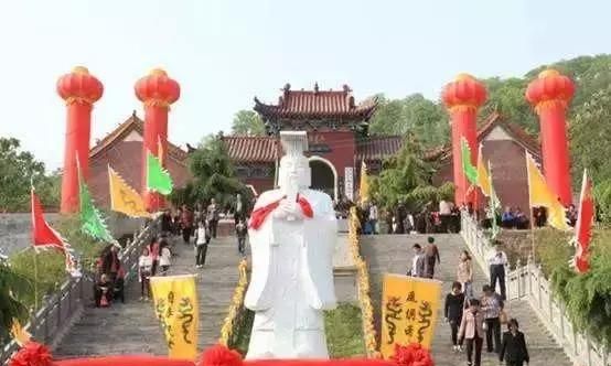 白露降，寒蝉鸣，营养师们都在吃的“二黄二红”是啥？