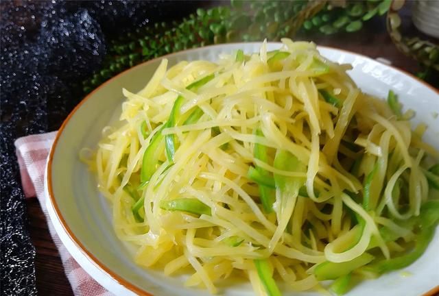 2月4日立春吃春饼，春饼最简单做法，8道卷春饼配菜，咬春纳福