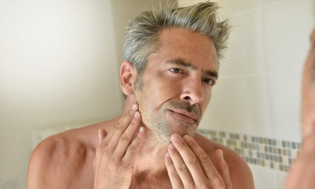 男性刮胡子次数多，说明了什么？提醒：刮胡子频率，与寿命无关