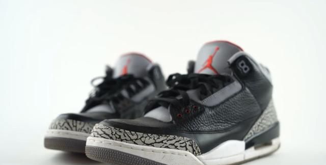 藤原浩都偏爱！Air Jordan 3“黑水泥”，爆穿5年后是什么样？