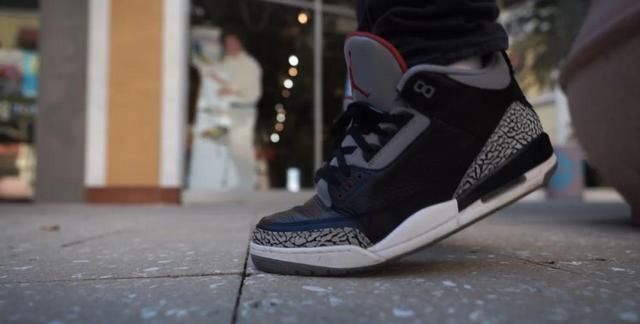 藤原浩都偏爱！Air Jordan 3“黑水泥”，爆穿5年后是什么样？