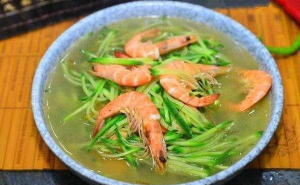 青萝卜怎样做才好吃,青萝卜粉条怎么炖才好吃图2